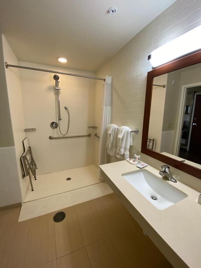 Comfort - Lancaster Hotel